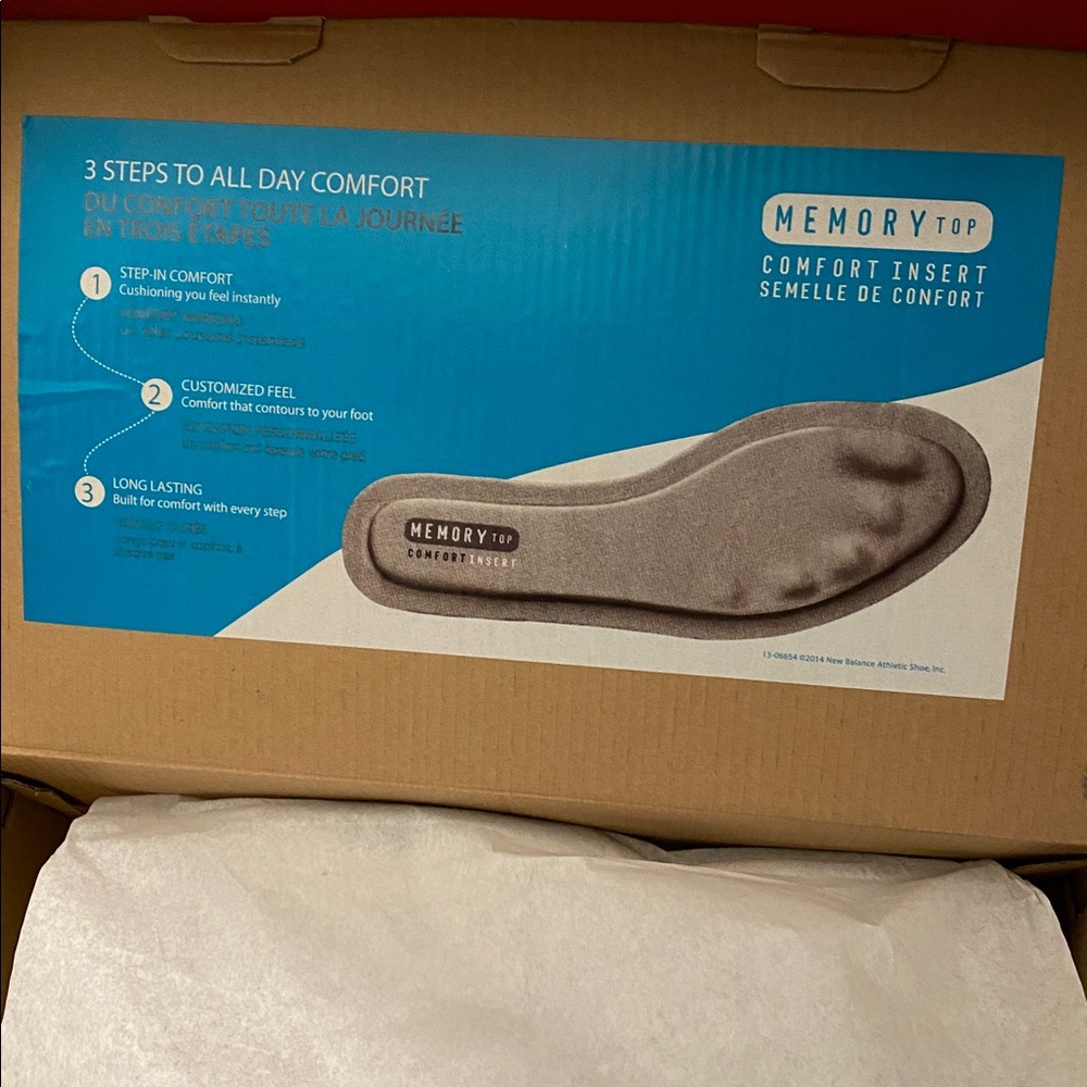 NIB New Balance White Athletic Shoes - Picture 10 of 11